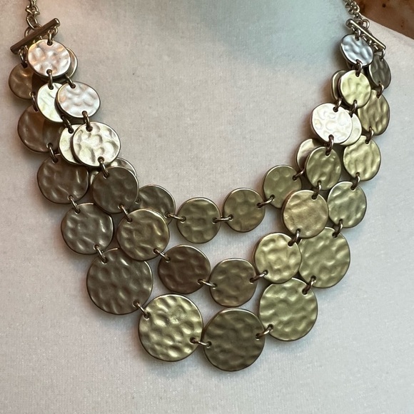 Vintage Multi Strand Hammered Gold Tone 18” with 2” extension - Picture 4 of 9